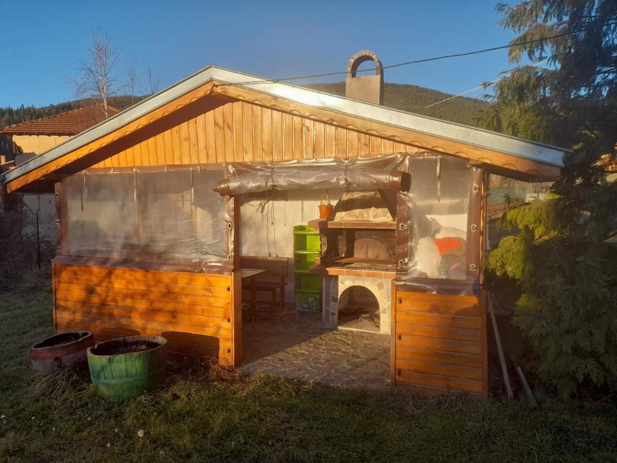 Къща За Гости Дани Govedartsi Exterior photo